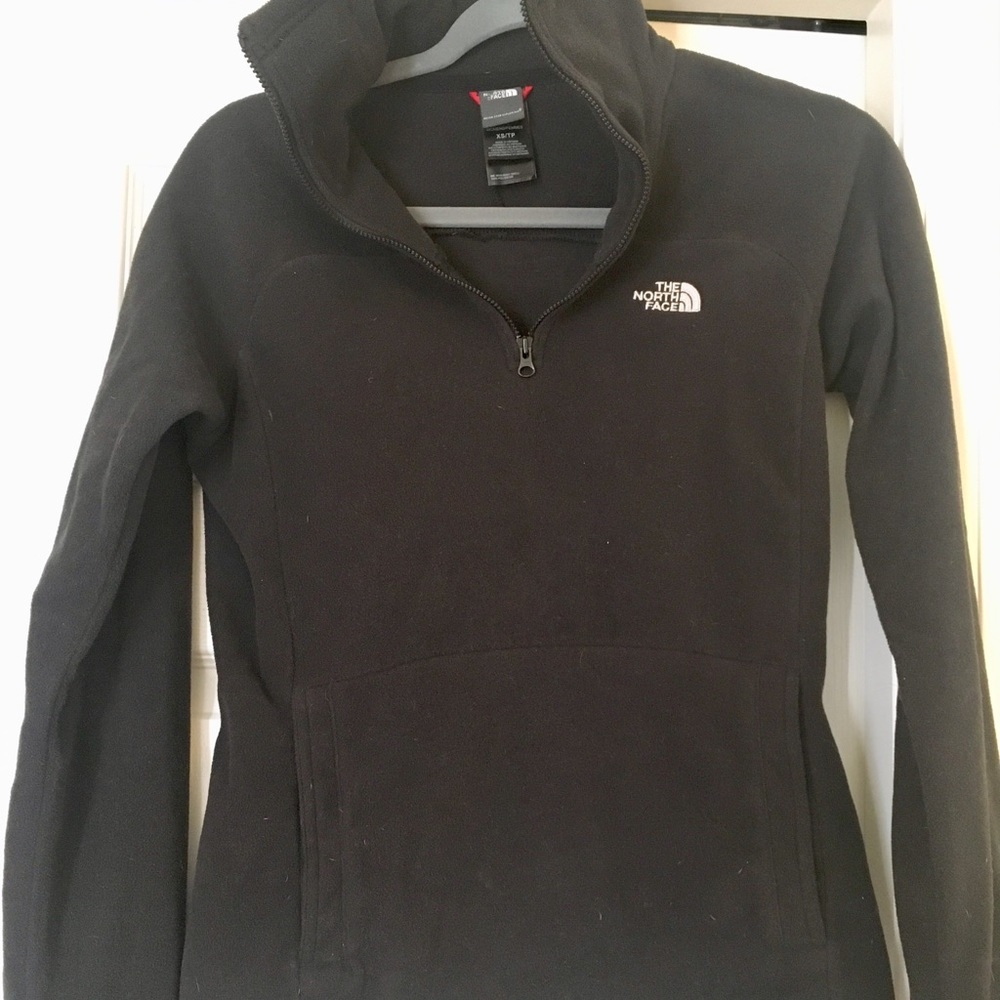 North face Women’s Quarterzip